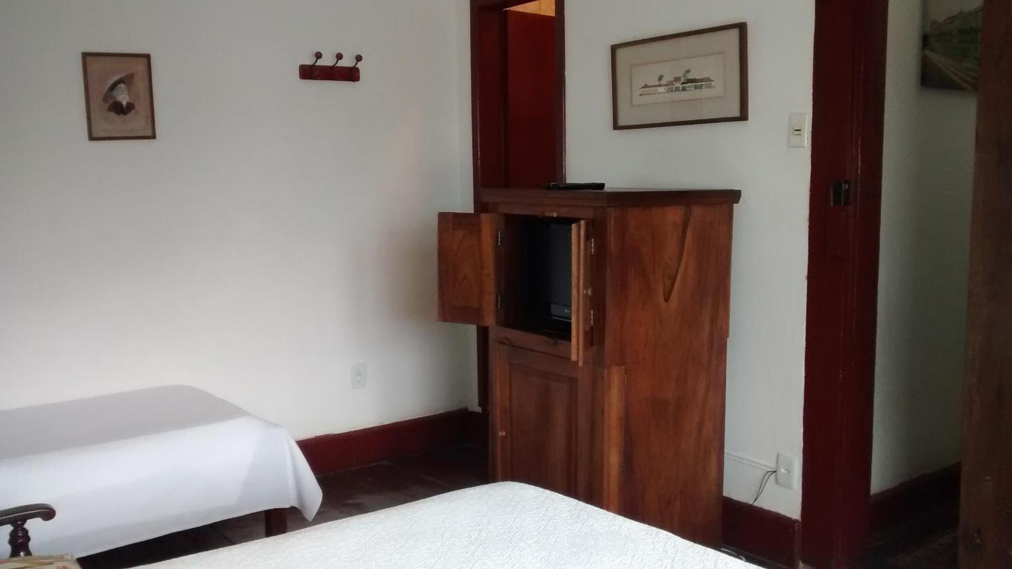 Pousada Arte Colonial - Casarão Histórico do Séc XVIII Parati Habitación foto