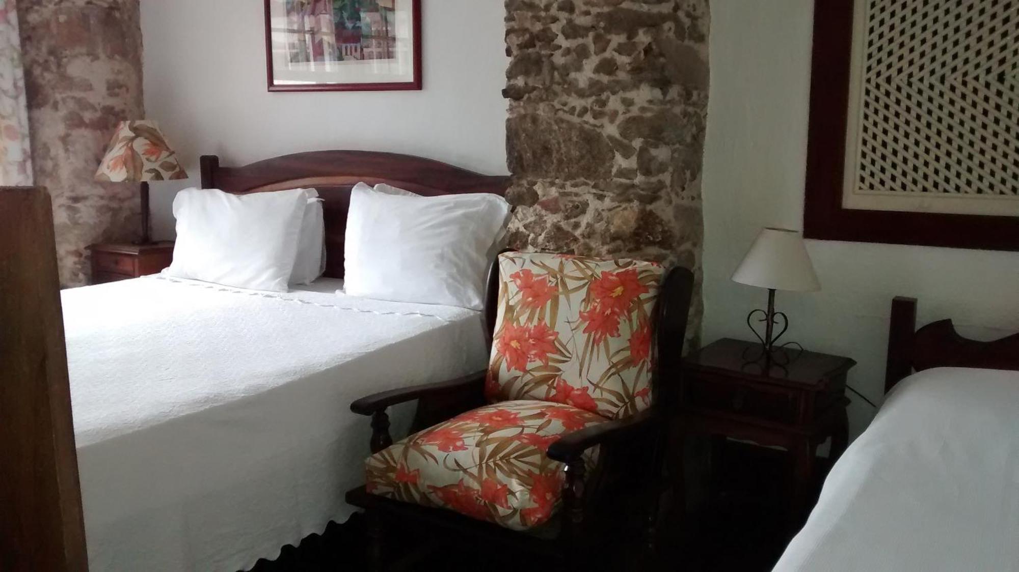 Pousada Arte Colonial - Casarão Histórico do Séc XVIII Parati Habitación foto